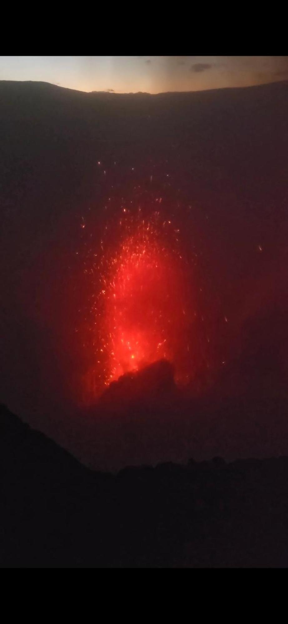 Tanna Volcano View Tree House Lenkuru エクステリア 写真