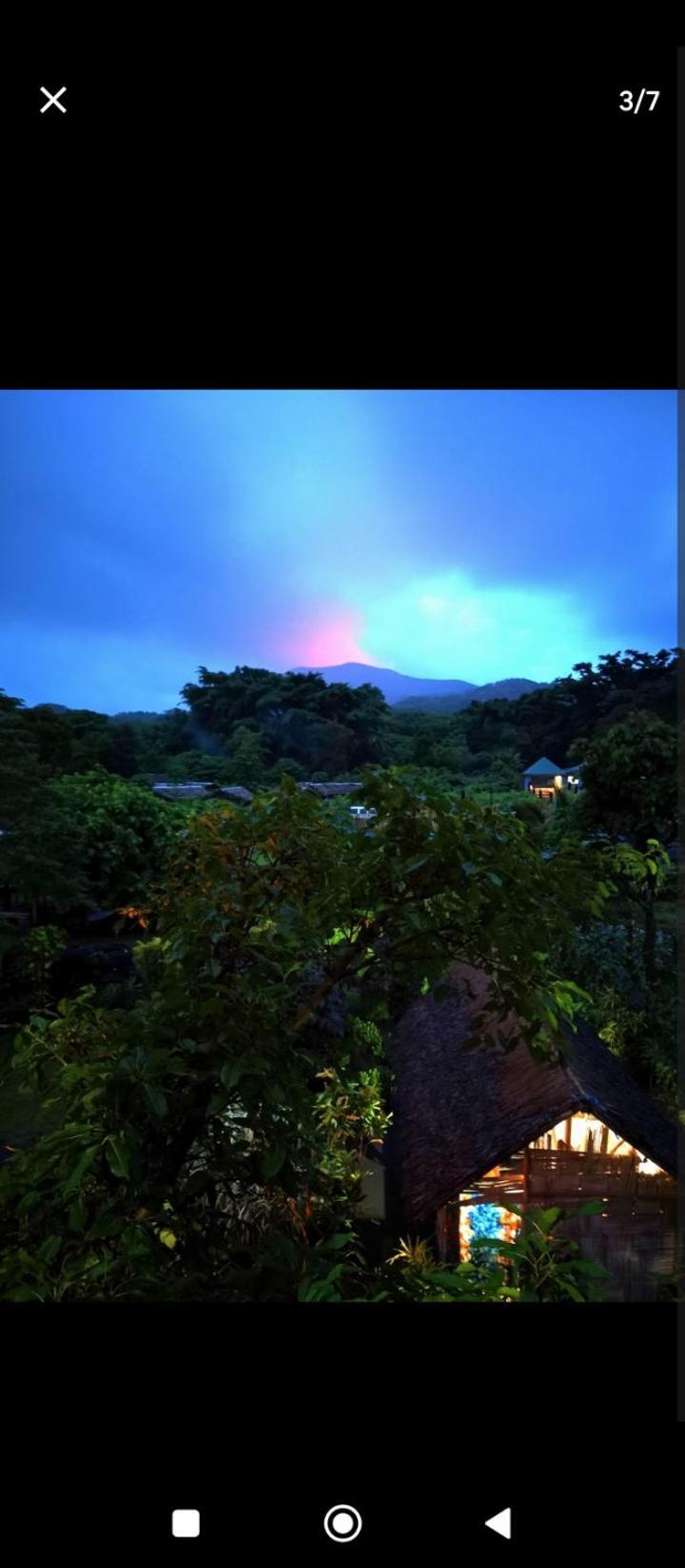 Tanna Volcano View Tree House Lenkuru エクステリア 写真